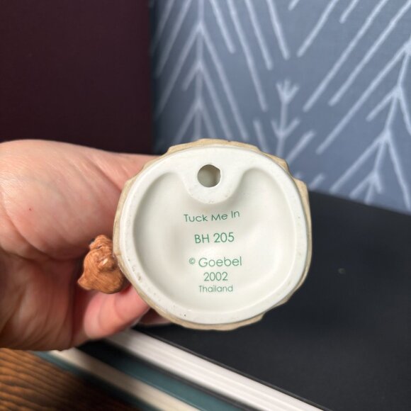 Vintage Hummel "Tuck Me In" Figurine by Goebel 2002 BH205 Great Nursery Decor - Picture 7 of 12